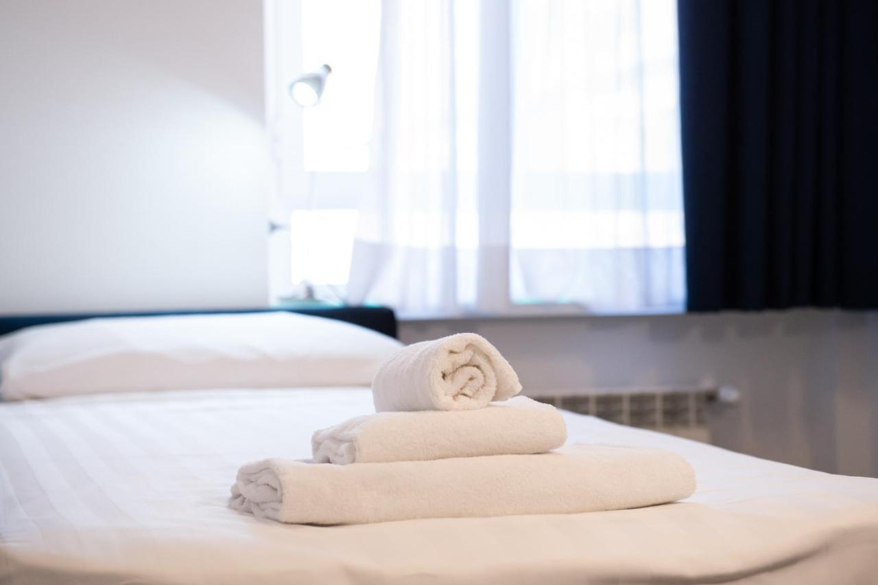 Clover - 13 Piazza Pio XI โรม ภายนอก รูปภาพ